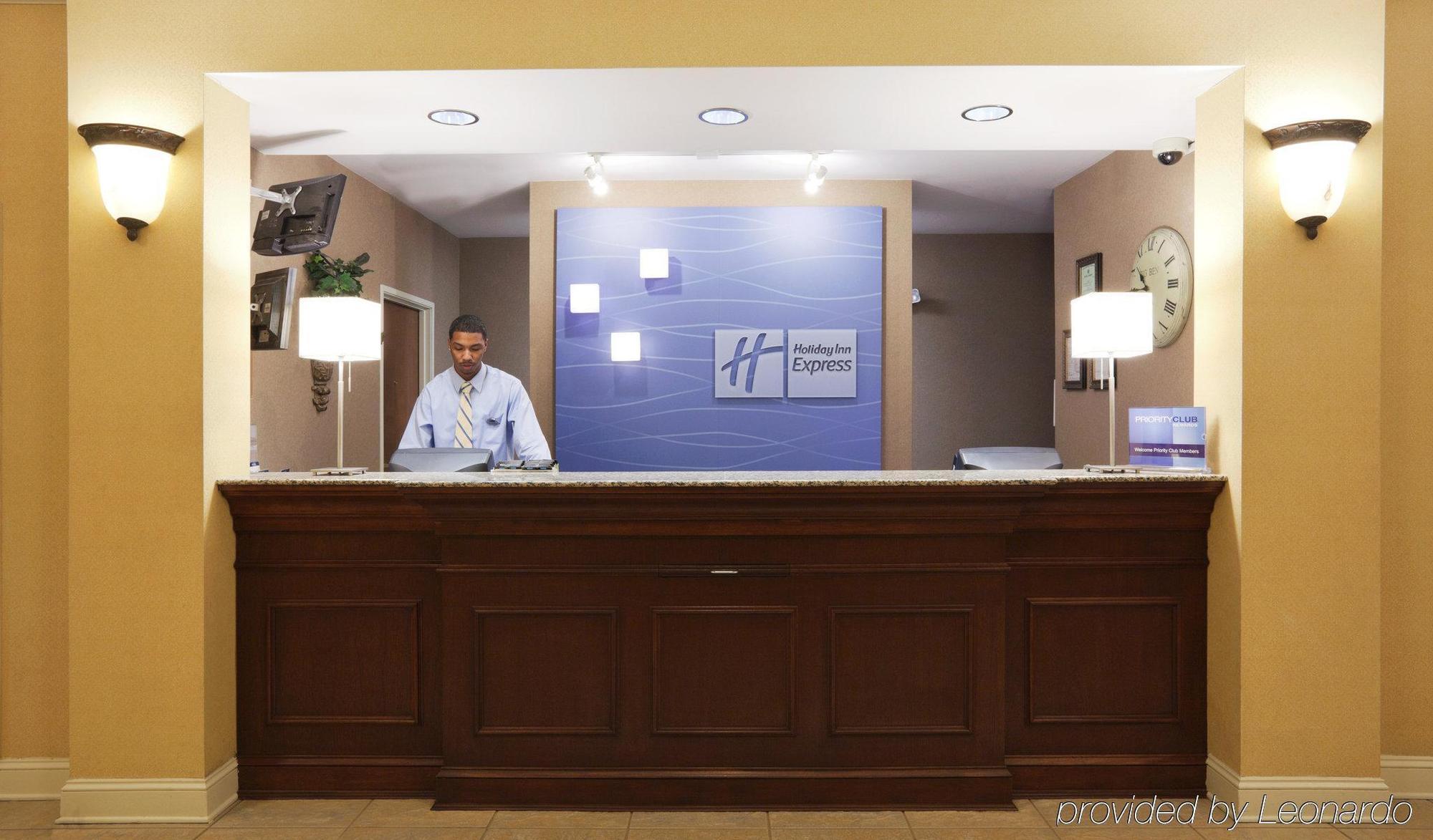 Holiday Inn Express Hotel & Suites Auburn - University Area, An Ihg Hotel Interior foto